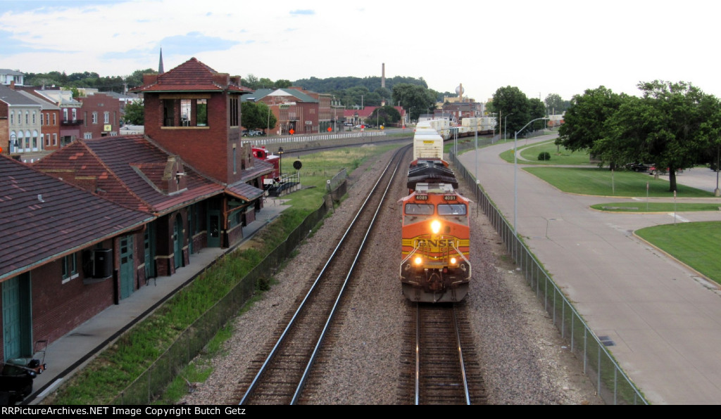 BNSF 4081